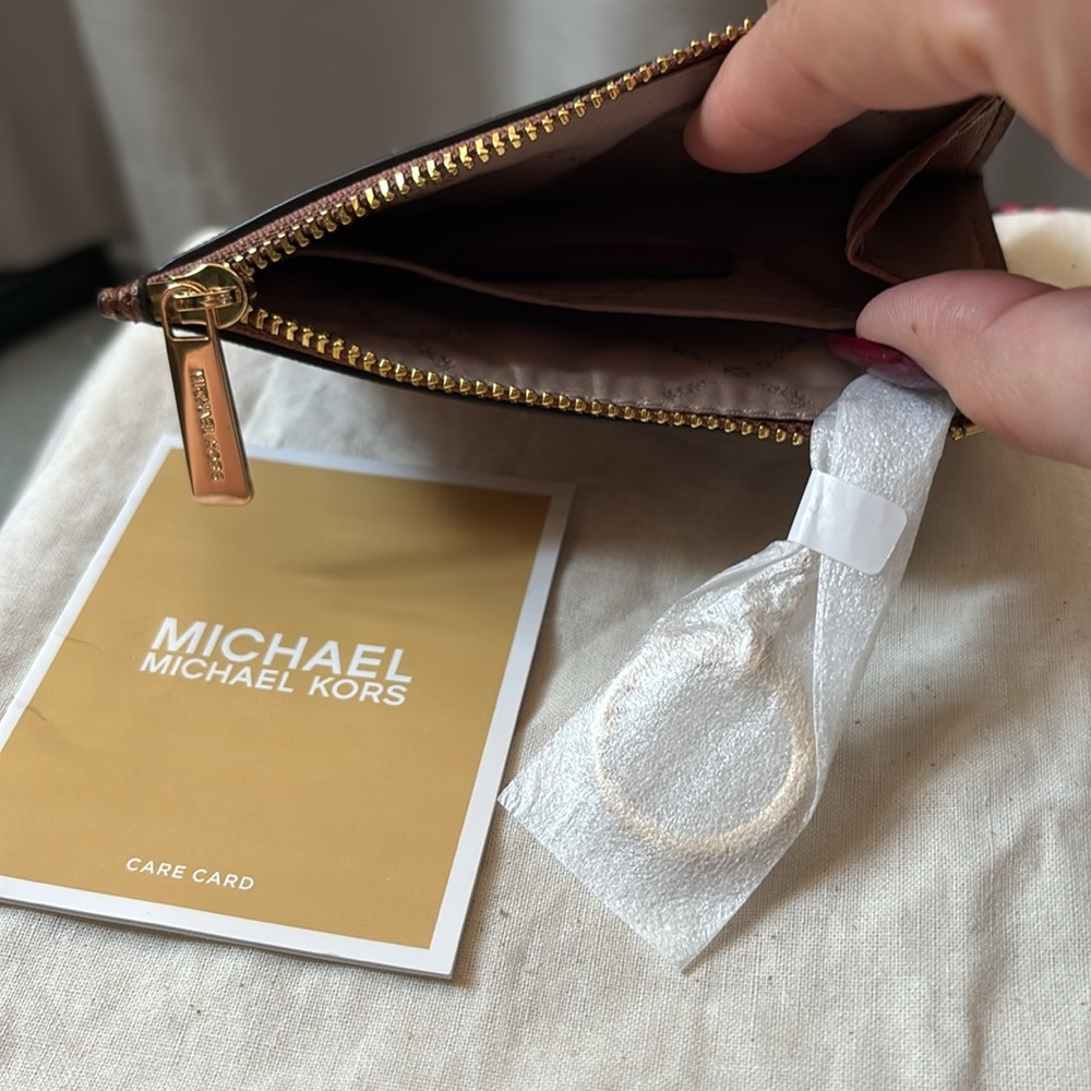 MICHAEL KORS JET SET TRAVEL COINPOUCH ID HOLDER LEATHER WALLET - Picture 3 of 4